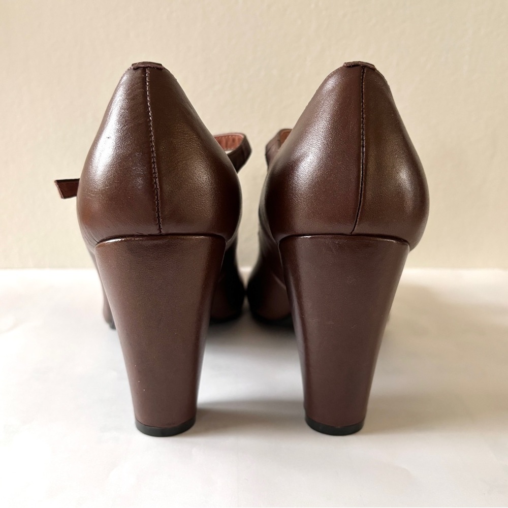 Crown Vintage brown leather ruffled T-strap heeled mary janes pumps - Picture 5 of 16